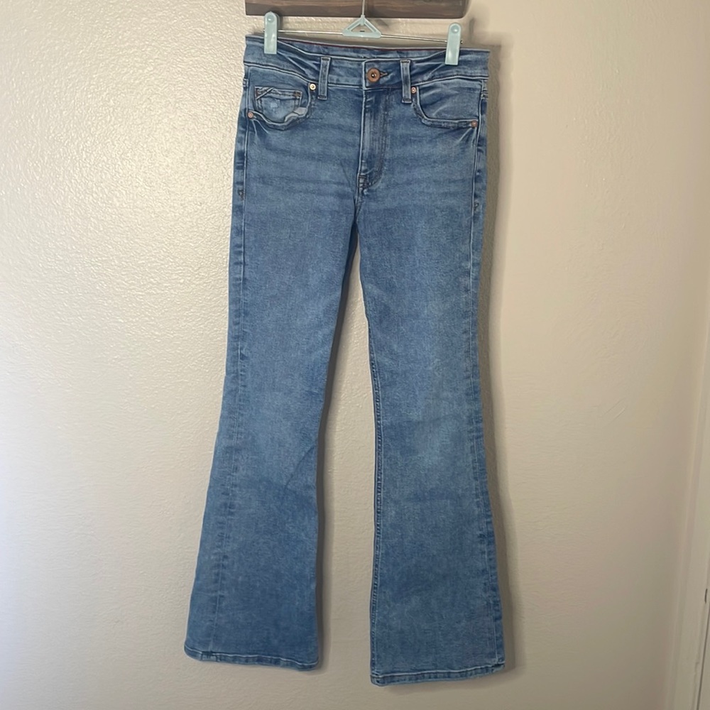 Stretchy high rise flares